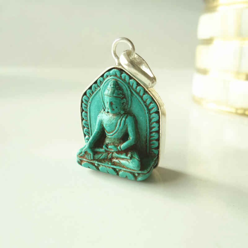 TBP684 Tibetischen Tonne Skulptur Buddha Amulette Anhänger Tasche Buddha Simulierte Türkisen Verkrustete Buddha Tara Ganyin