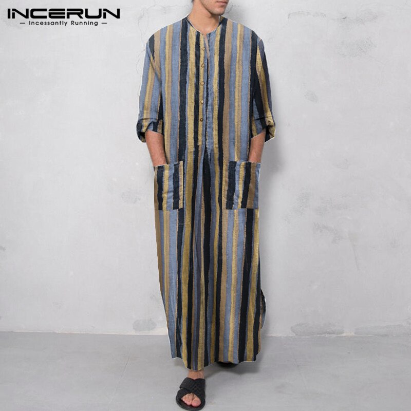 Mannen Saudi Stijl Gestreepte Jubba Thobe Mannen Zakken Abaya Moslim Kaftan Robe Lange Mouwen V-hals Islamitische Arabische Kleding 5XL incerun