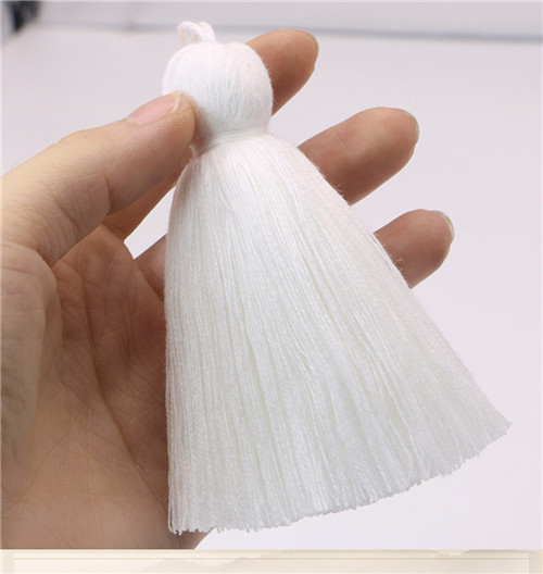19cm fluffy bomuldsfedt kvast vedhæng hjem tekstil gardin tøj vedhæng kvaster diy nøglepose armbånd halskæde håndværk kvaster: Hvid