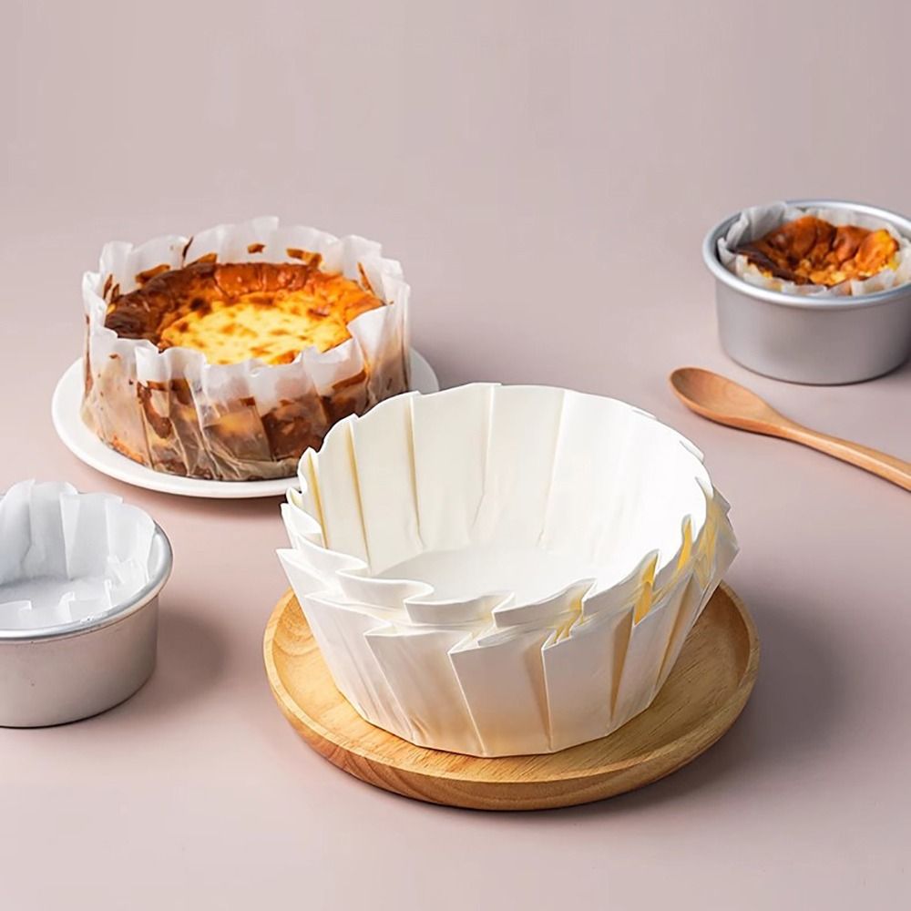 50 stk. 4/6/8- tommers bakepapir, engangs, oljebestandig kakeinnpakning, sammenleggbar cupcake-innlegg, bakeform, baskisk kakepapir, kakeformpapir