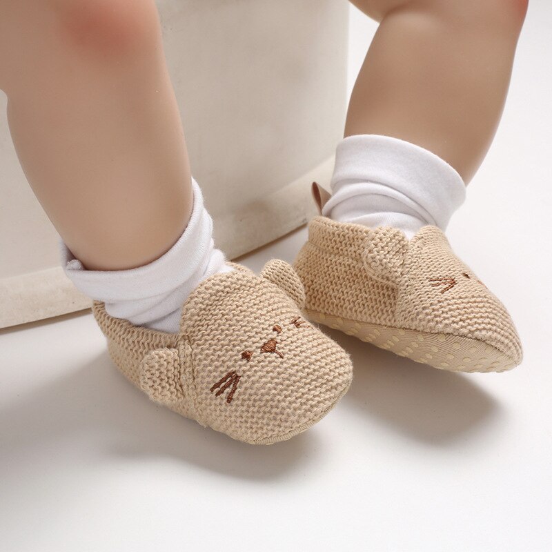 Spædbarn hjemmesko småbørn baby dreng pige strik krybbe sko sød tegneserie anti-skrid prewalker baby hjemmesko: Khaki / Indvendig længde 11cm