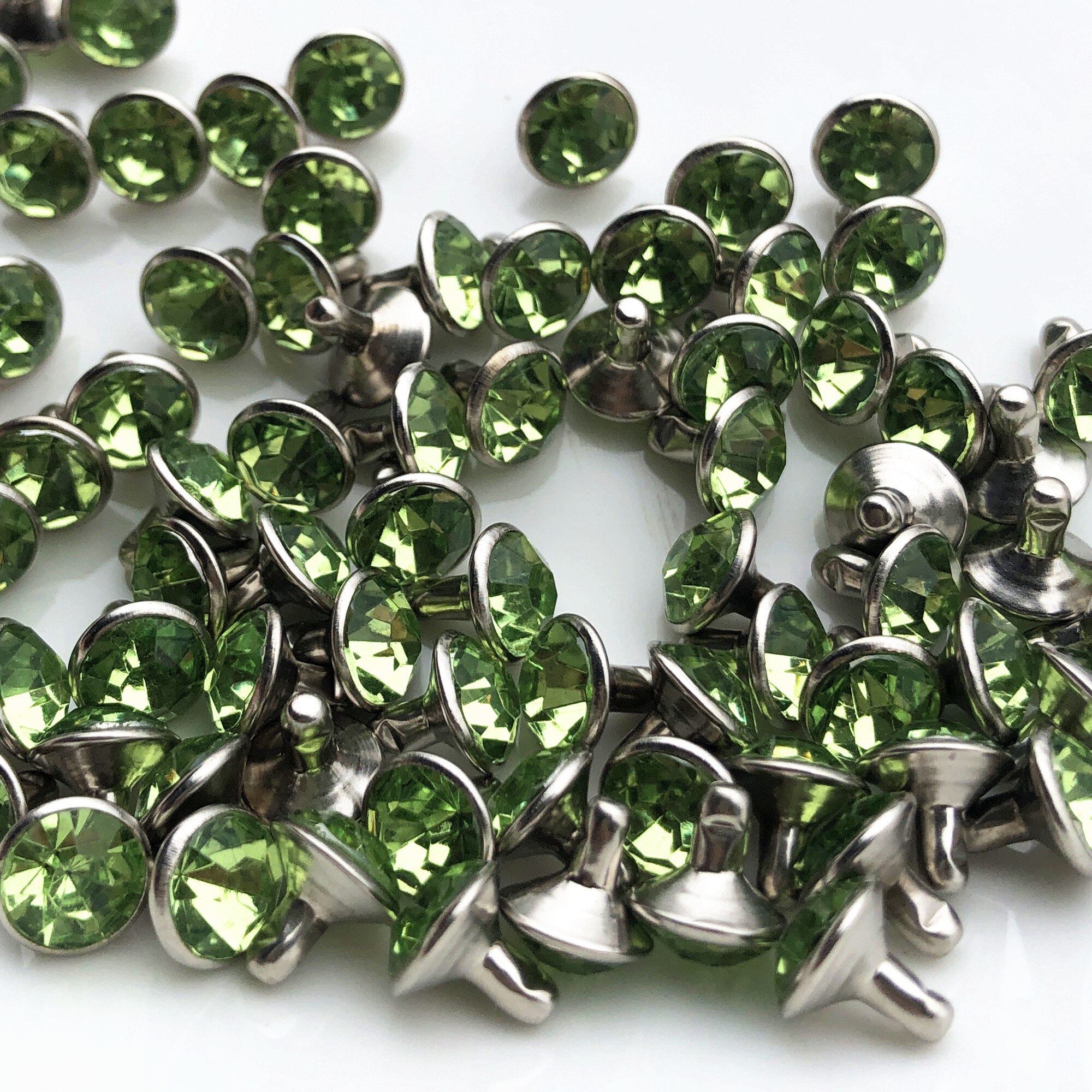 100Sets 8 Mm Acryl Peridot Groen Crystal Rhinestone Klinknagels Zilveren Studs Leren Craft Diy Gratis