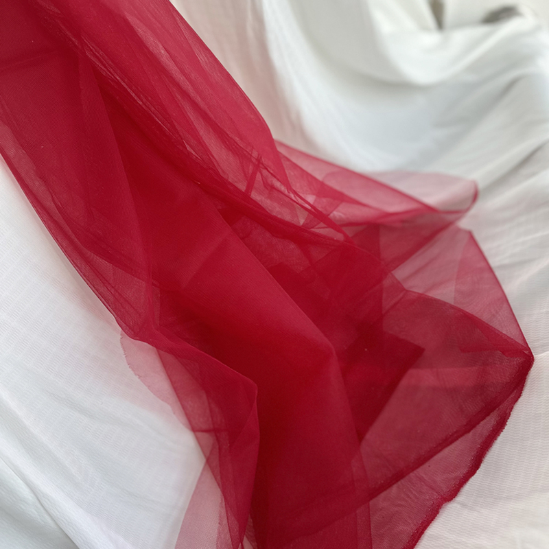 Tela de tul rojo Extra suave por yarda, tul mate de 63 "de ancho, tela de malla para velos, vestido tutú, fondos, Material de costura DIY: S / BLANCO