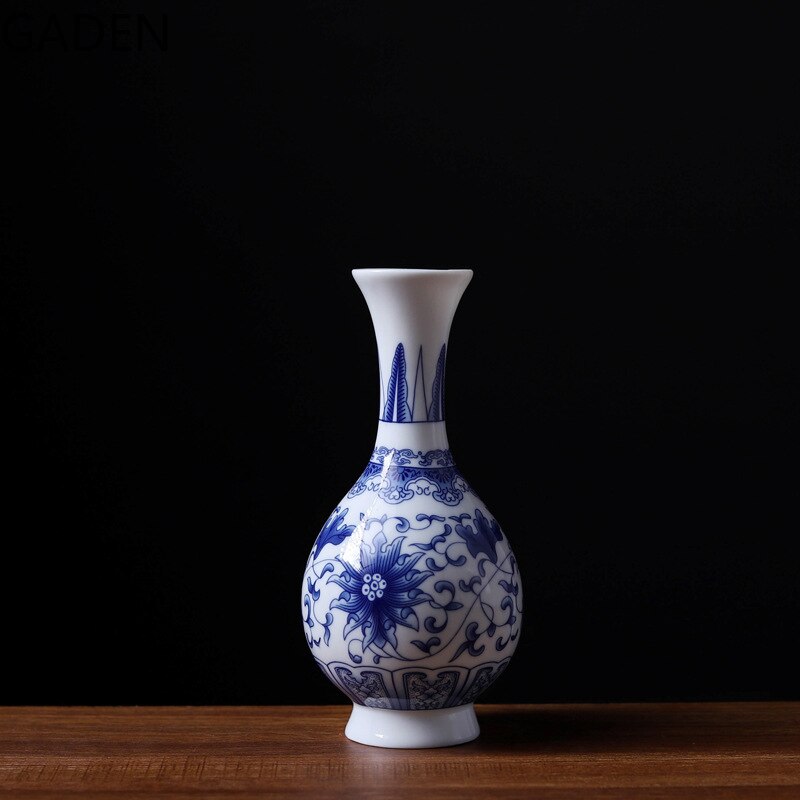 Chinese Style Blue and White Porcelain Vase Mini Vase Small Ornaments Ceramic Crafts Complex Home Decoration Dried Flower Vase