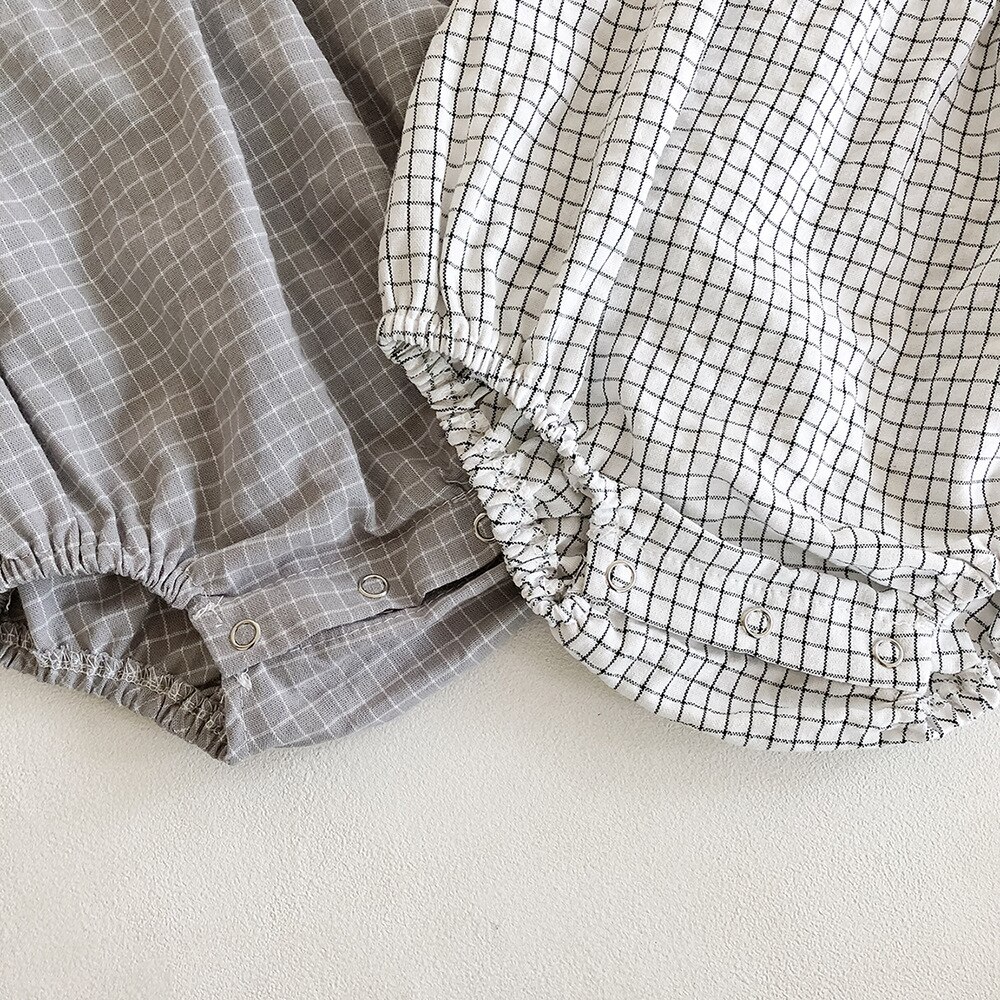 2022 roupas de bebê verão ins algodão pop xadrez estilingue + chapéu de sol + camisa de manga curta bebê menino terno de três peças separadas encomendas