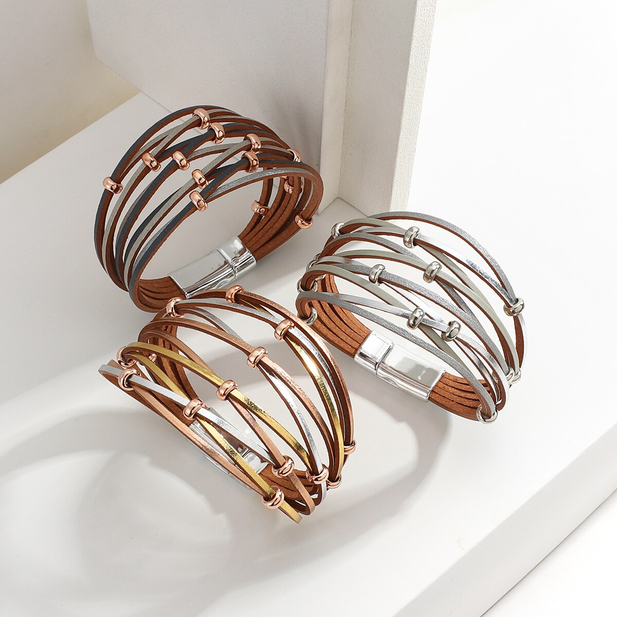 Allyes simples boho cruz buraco líquido contas de metal ampla envoltório pulseiras para mulheres multicamadas pulseira de couro feminino jóias presentes