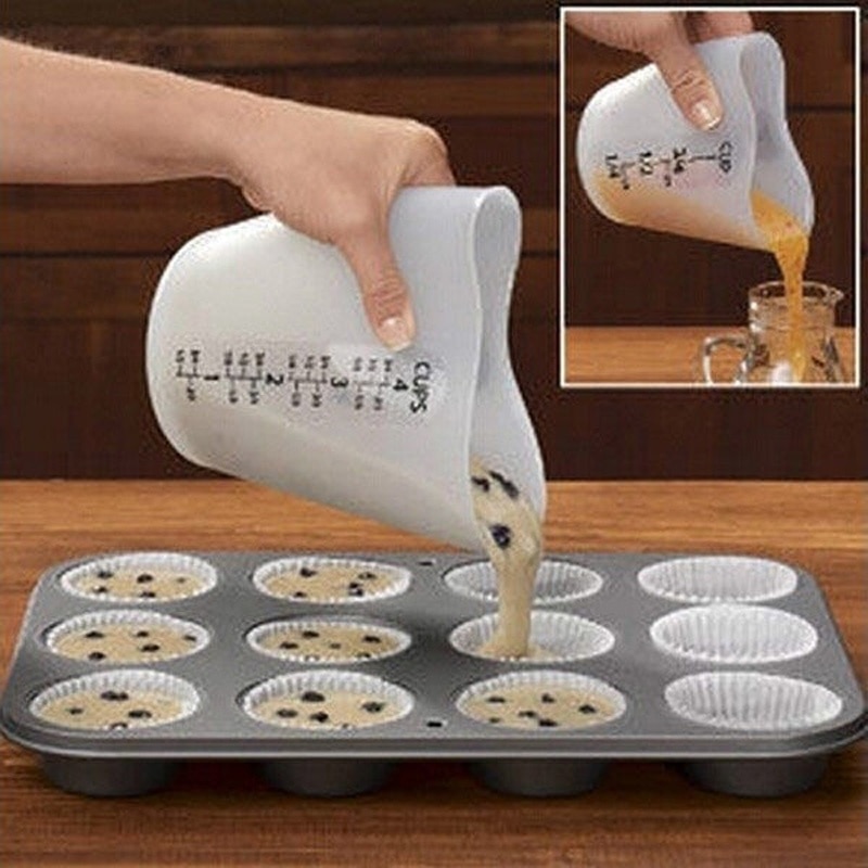 500ML Silicone Measuring Cups with Clear Scale Heart Heat Resisting Cake Making Dessert Beaker Stir Mold Baking Kitchen DIY Tool