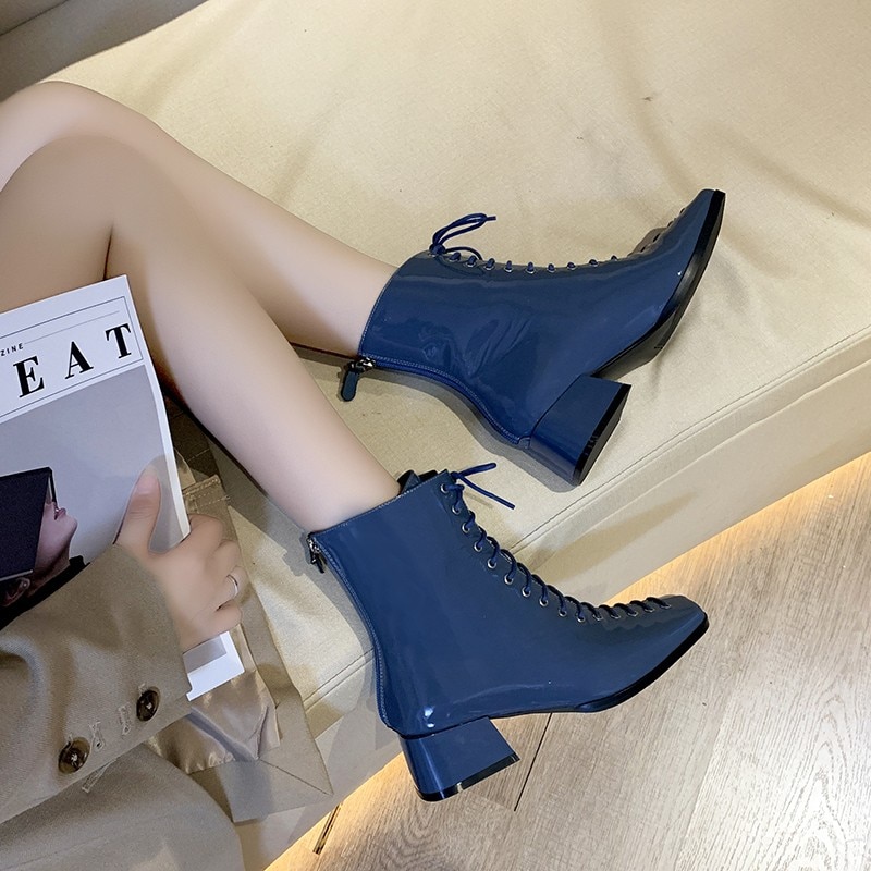 Kwadratowe Toe botki damskie modne niebieskie lakierki sznurowane średnio wysokie buty w stylu brytyjskim rozmiar 35-40