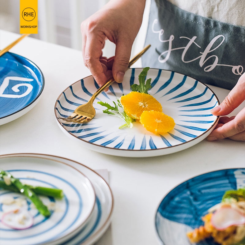 RHE-platos de dibujo a mano de estilo japonés, juego de cerámica, plato redondo para carne, Pizza, utensilios de cocina, vajilla de porcelana para Sushi,