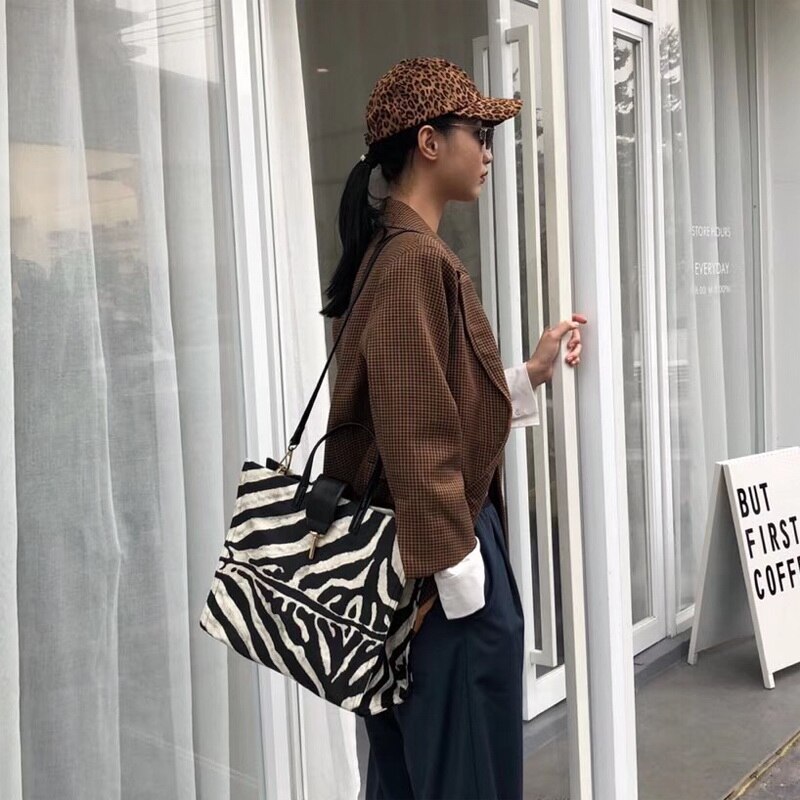 Bolsa feminina estampada de zebra, bolsa grande de mão de couro de alta qualidade, casual, bolsa de ombro feminina, grande capacidade