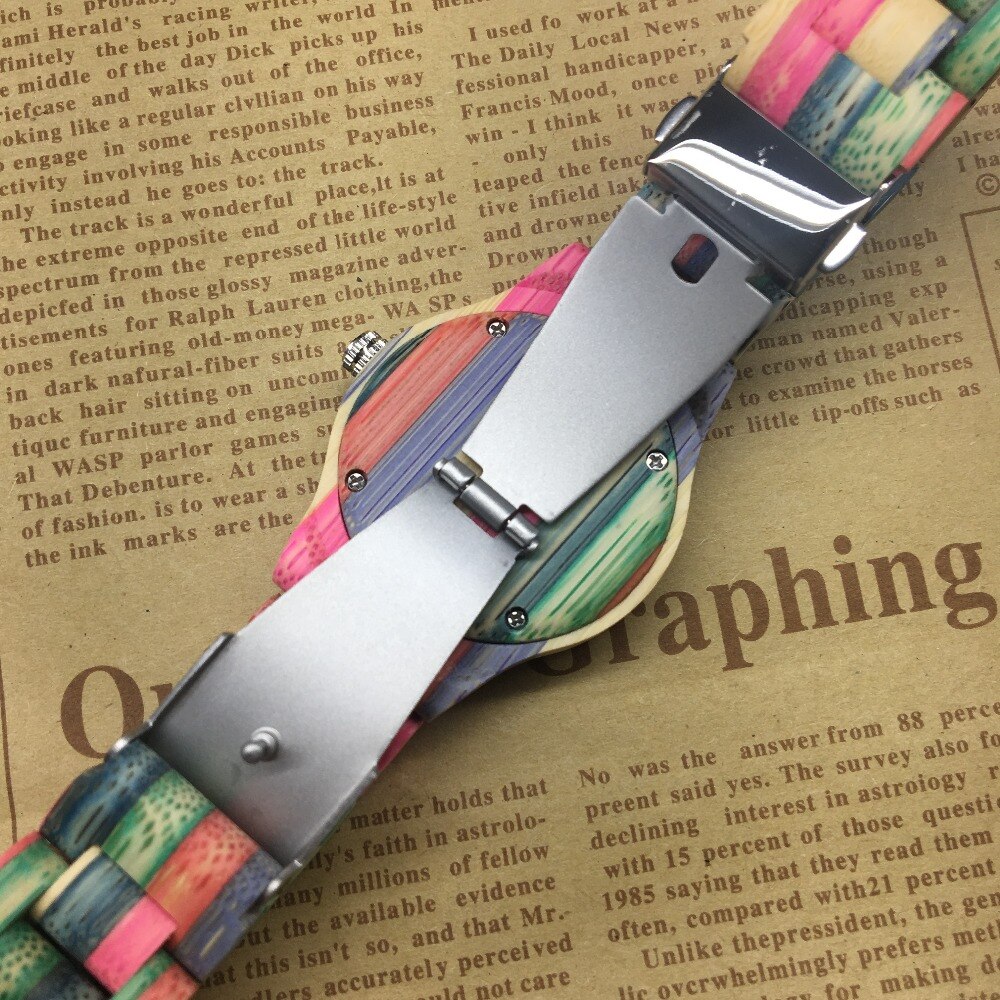 Montre en bois couleur bambou pour femme meilleurs pour anniversaire avec étui de bambou dans une boîte à idées