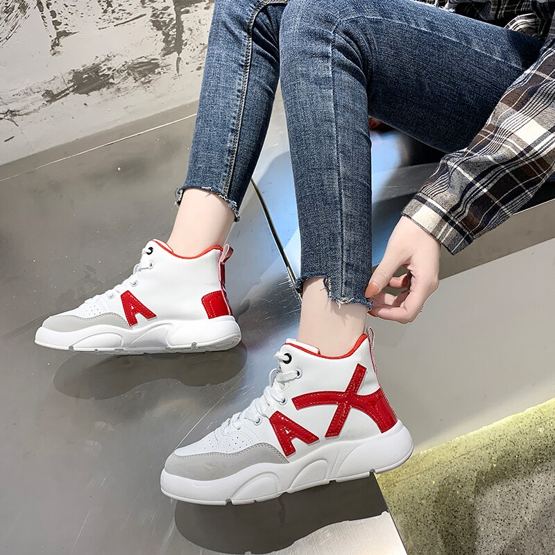 Kvinder hvide skateboarding sko kvinder sneakers high top flats åndbare street sports sko dame walking sko