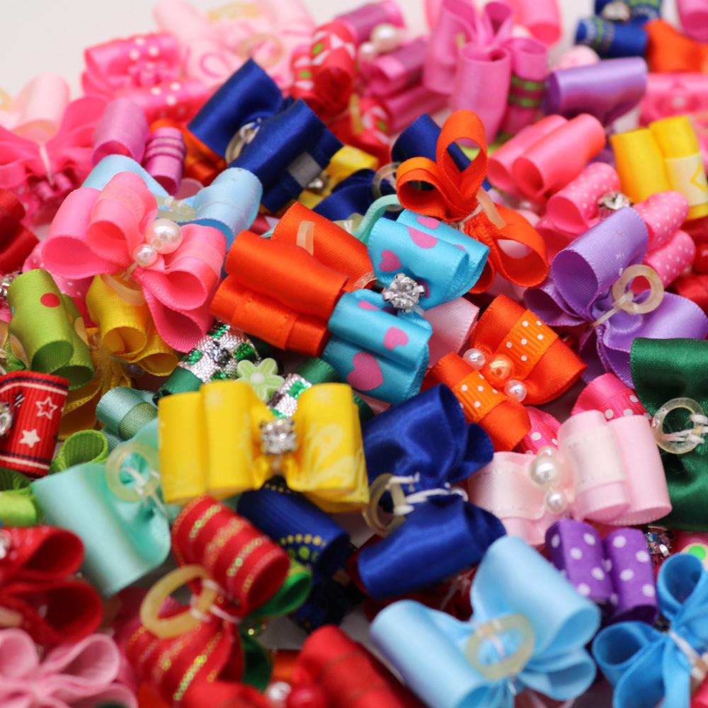 100Pcs Kleine Puppy Hond Kat Haarelastiekjes Met Strass Gemengde Patronen Hond Grooming Accessoires Voor Kleine Honden huisdier Producten