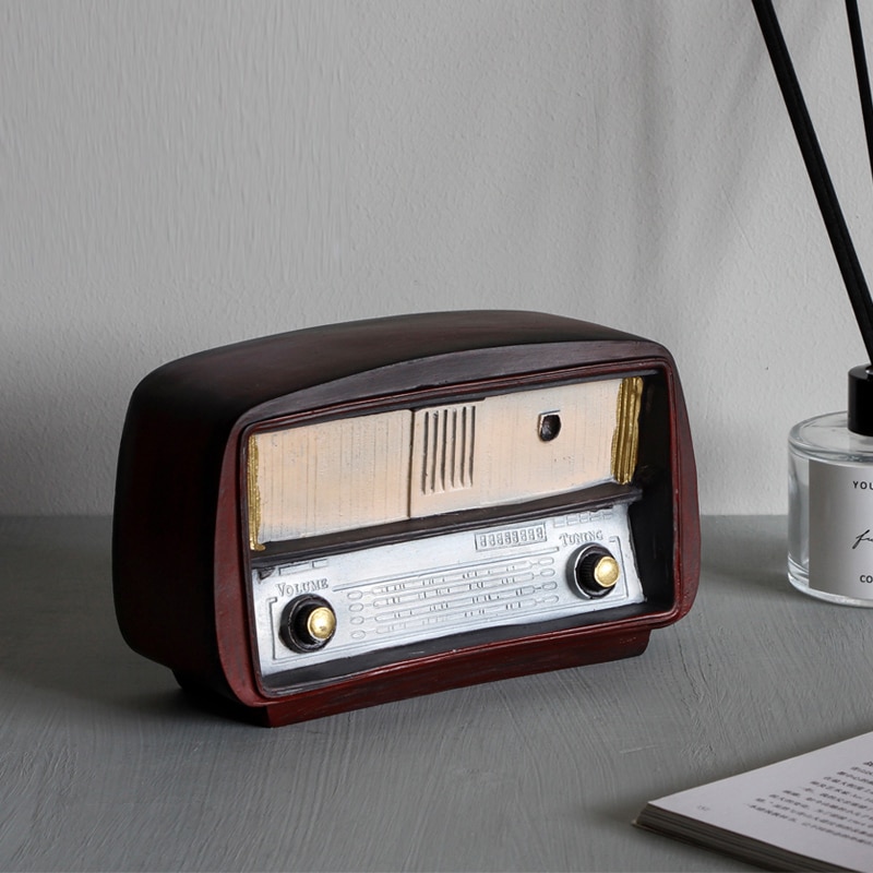 Modelo de Radio de resina de estilo europeo, Retro, adornos nostálgicos, Radio artesanal clásica para Bar, accesorios de decoración para el hogar, de imitación antigua