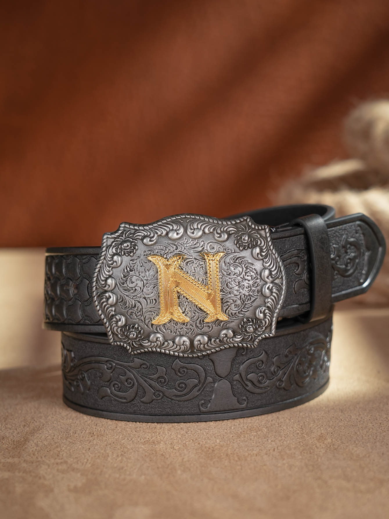 Cinturón de cuero PU de vaquero occidental - Correa de cintura para hombre Decoración de toro con grabado floral para jeans: Oro