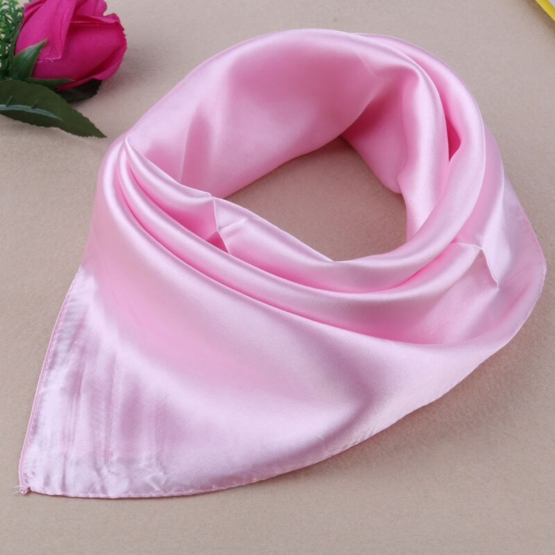 Foulard Carré En Satin Rouge Avec Motif Chaînes Et Pompons - 60x60 Cm - Polyvalent Pour Cheveux, Sac Ou Décoration - 11