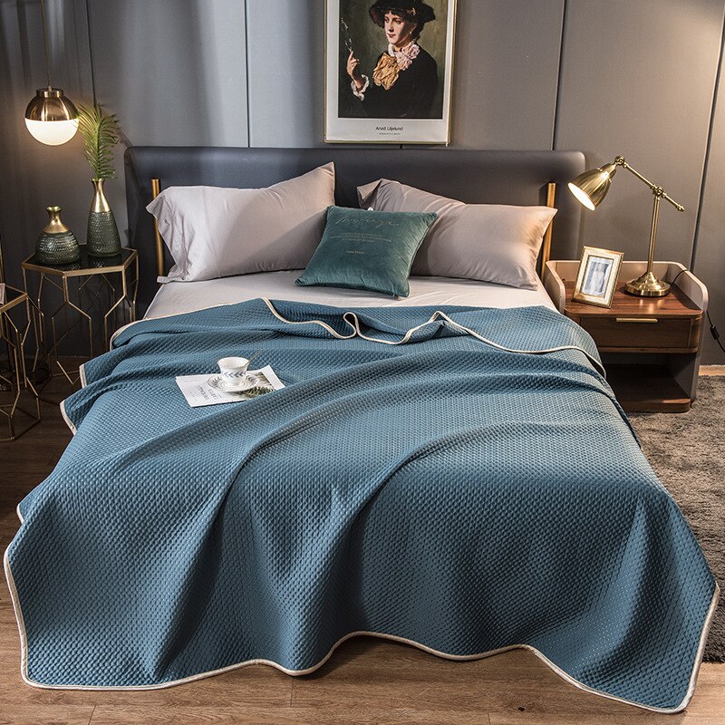Washable Cool Silk Summer Quilt Pure Color Sleeping Thin Comforter Adult Children Air Conditioner Quilts: 150cmx200cm / blue