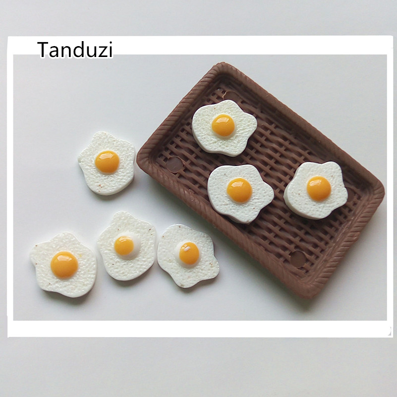 Tanduzi 50 STUKS Kawaii Resin Gebakken Eieren Witte Ei Plaksteen Cabochons Poppenhuis Miniatuur Voedsel DIY 16*14mm Scrapbooking DIY