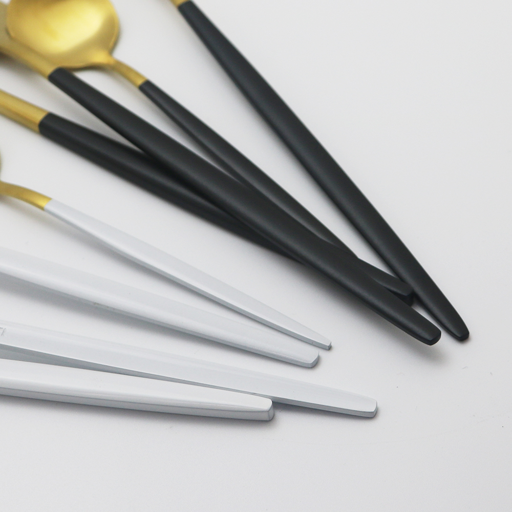 16pcs Western Black Gold Dinnerware Flatware Set Kitchen Knife Fork Spoon Cutlery Set 304 Stainless Steel Matte Silverware Set
