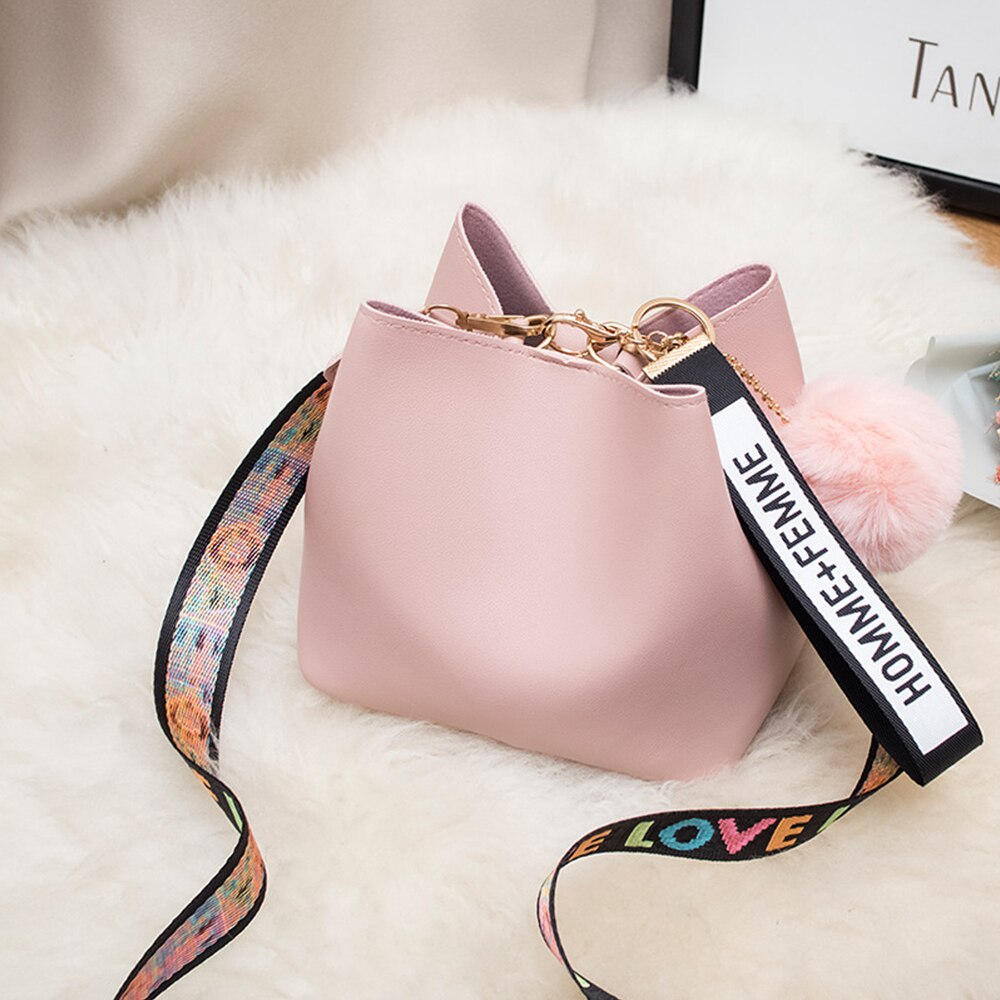 Women Large Capacity Bucket Crossbody Bags Style Mini Wide Strap Shoulder Fur Ball Messager Bags Handbag