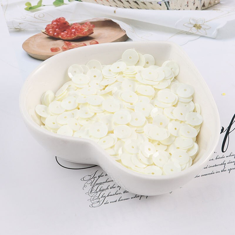 720Pcs 6Mm Cup Pailletten Pvc Effen Kleur Naaien Pailetten Diy Craft Scrapbook Bruiloft Decoratie Stof Halloween Party Verfraaien: Solid milk