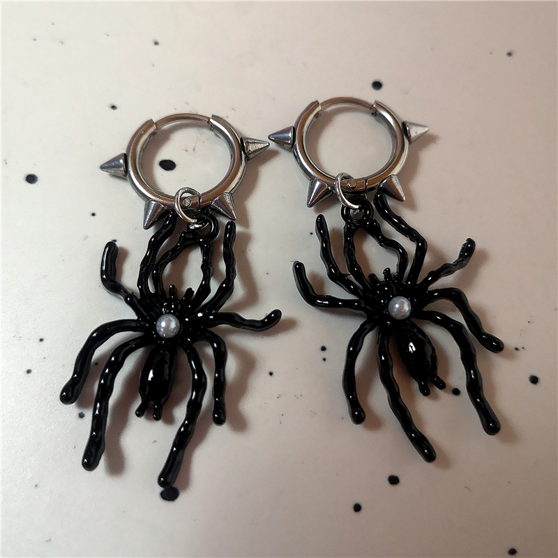 Goth oregelbundet hjärta kors spindel spiral rostfritt stål örhängen kvinnor män grunge  y2k smycken 2000s scen emo accessoarer: Svart pistol pläterad