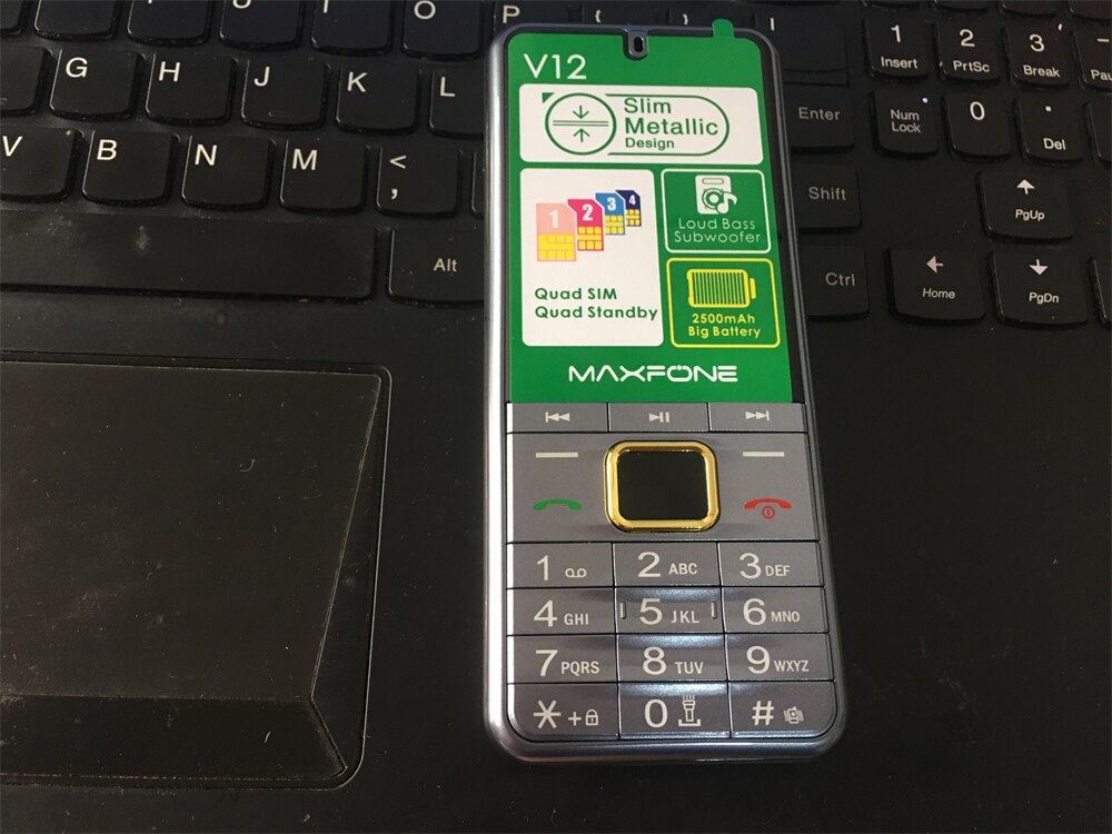 Maxfone  v12 mobiele telefoon met drukknoppen, 2.8 inch quad-sim toetsenbord, bluetooth zaklamp,  mp3 radiocamera, bighorn 4 sim-telefoon