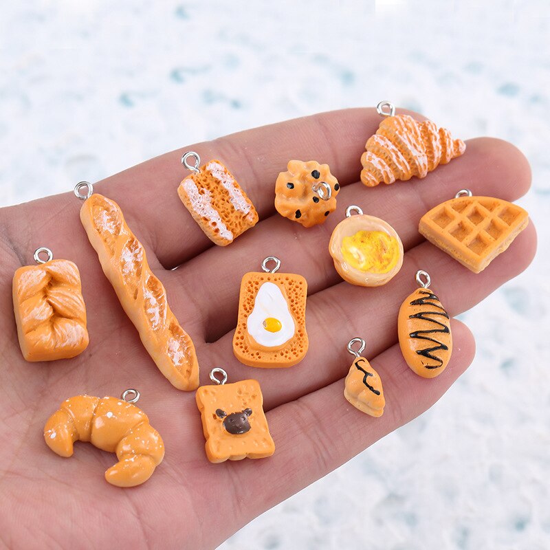 10 sztuk sztuczna żywność żywica Charms chleb ciasto ciasteczka Charms dla bransoletki tworzenia biżuterii Kawaii śliczny wisiorek, breloczek akcesoria