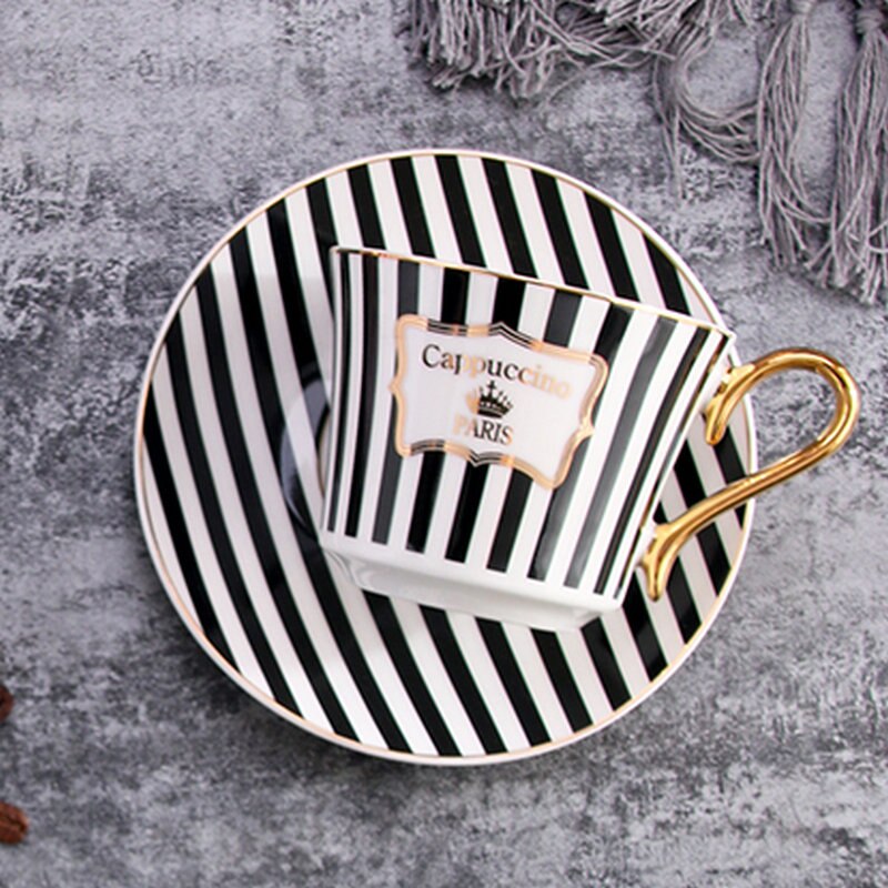 Concise Stripe Bone China Coffee Cup Saucer With Gold Spoon Ceramic Paris Tea Cup 225ml Porcelain Teacup Cafe Drinkware