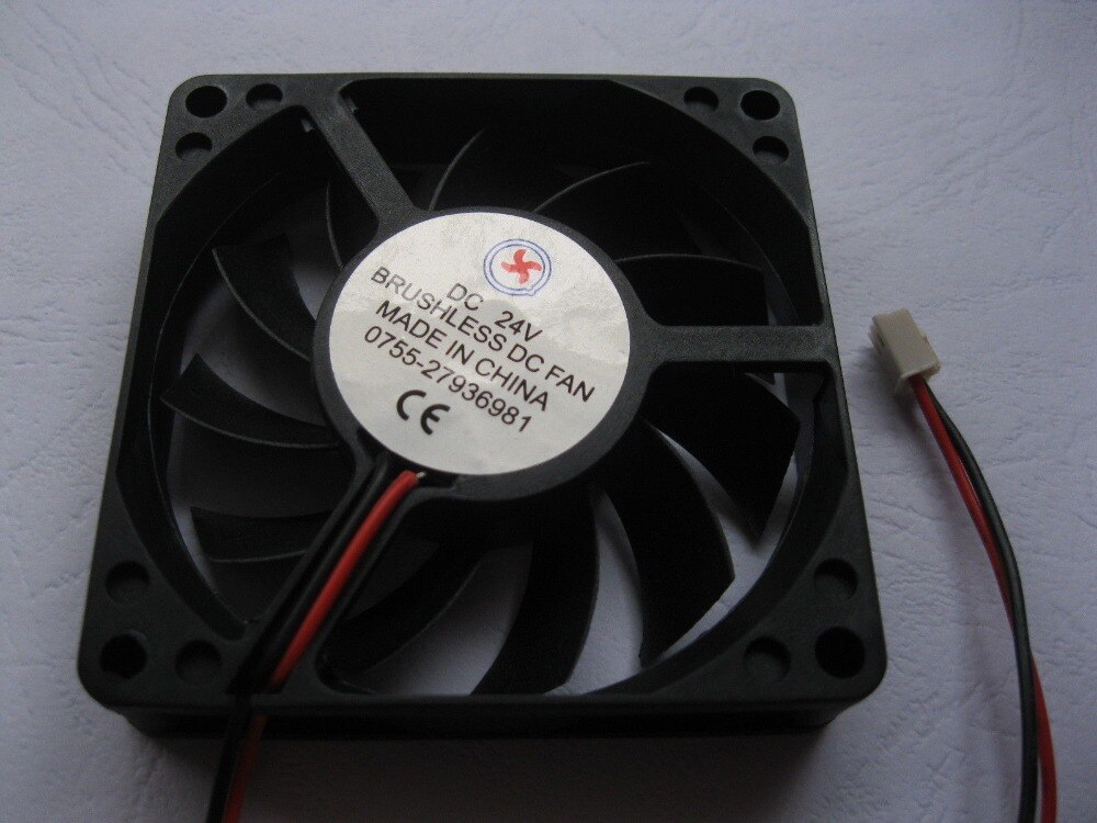 1 stks Borstelloze DC Cooling Fan 11 Blade 7015 s 24 v 70x70x15mm
