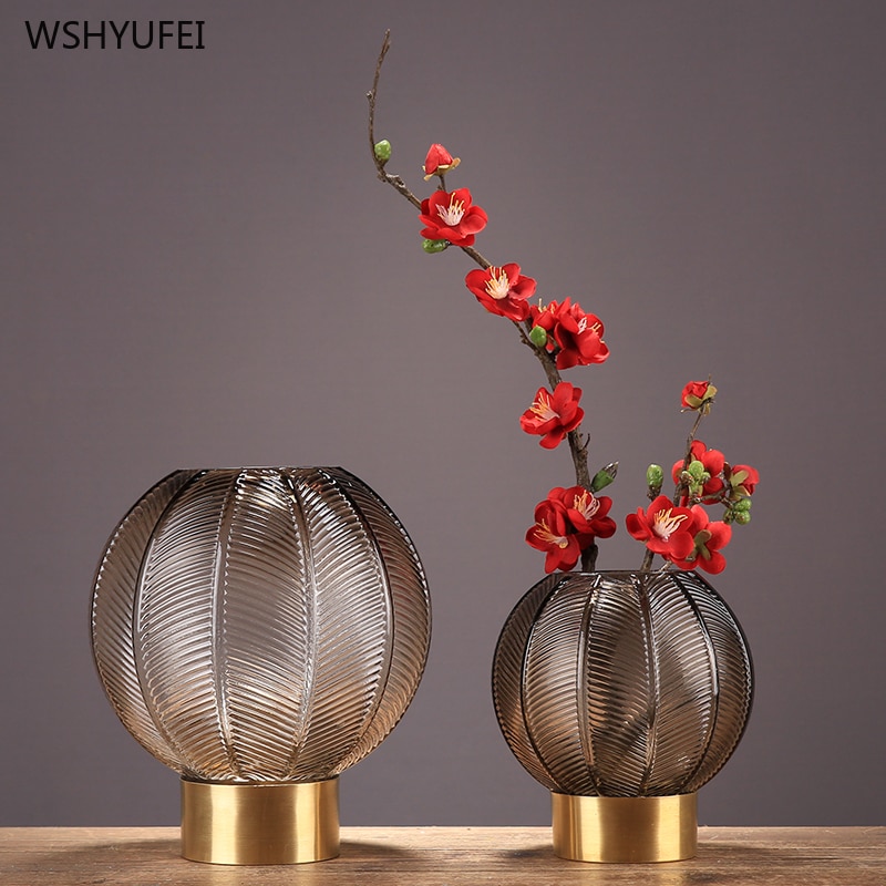 1 stk lys luksus rund brun glassvase gjennomsiktig blomsterinnsats gullbase hjemme stue dekorasjoner ornamenter