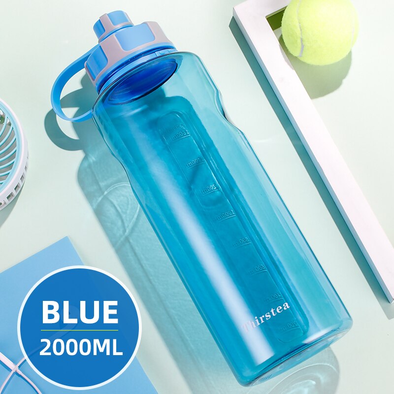 Bpa gratis udendørs vandflasker 1000ml 1.5l 2l plastikflaske med stor kapacitet med te-infusions-fitness lækagesikker min flaske: 2000ml blå