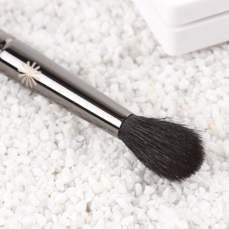 Eye Blending Makeup Brush #224 Soft Goat Hair Tapered Eyeshadow Blender Brush Nose Shading Cosmetic Brush