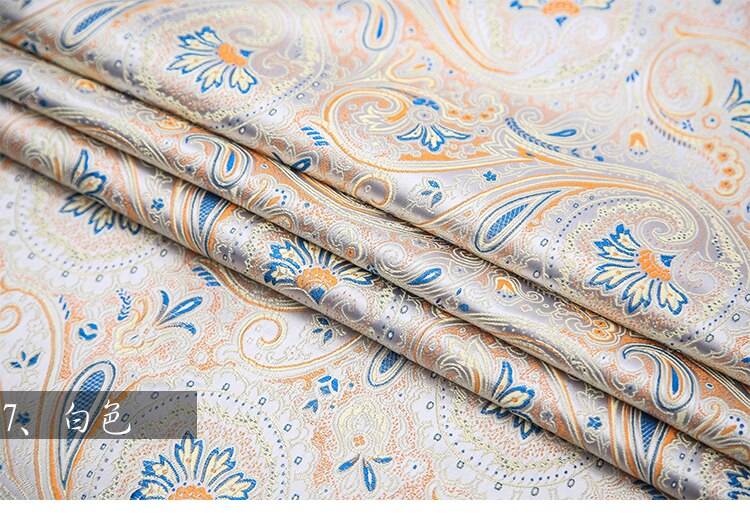 Amerikansk stil metallisk jacquard brokadestoff, silke nylon 3d jacquard stoff til frakkekjole bordduk dekorativt hjemmevev: Hvit