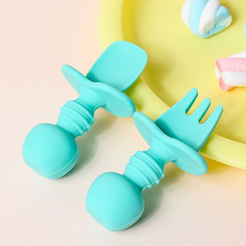 2 kpl/setti vauvan lusikka-haarukkasetti elintarvikelaatuinen silikoni lyhytvartinen vauvan koulutuslusikka-haarukkasetti söpö sarjakuva vauvan ruokailuvälineet