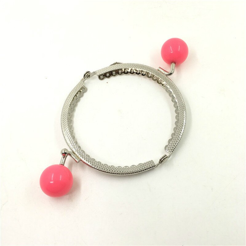 14 kolorów srebrny Tone metalowa rama Arch pocałunek klamrami sprzęgła wzorzyste potargane 20mm Candy Ball torebka zmień uchwyt klipy 8.5CM