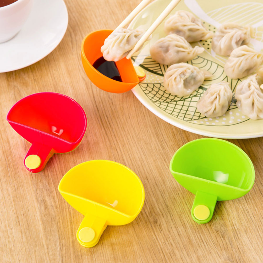 1Pc Kitchen Tool Dip Saucers Assorted Salad Sauce Ketchup Jam Dip Clip Cup Bowl for Tomato Salt Vinegar Sugar Flavor Splice