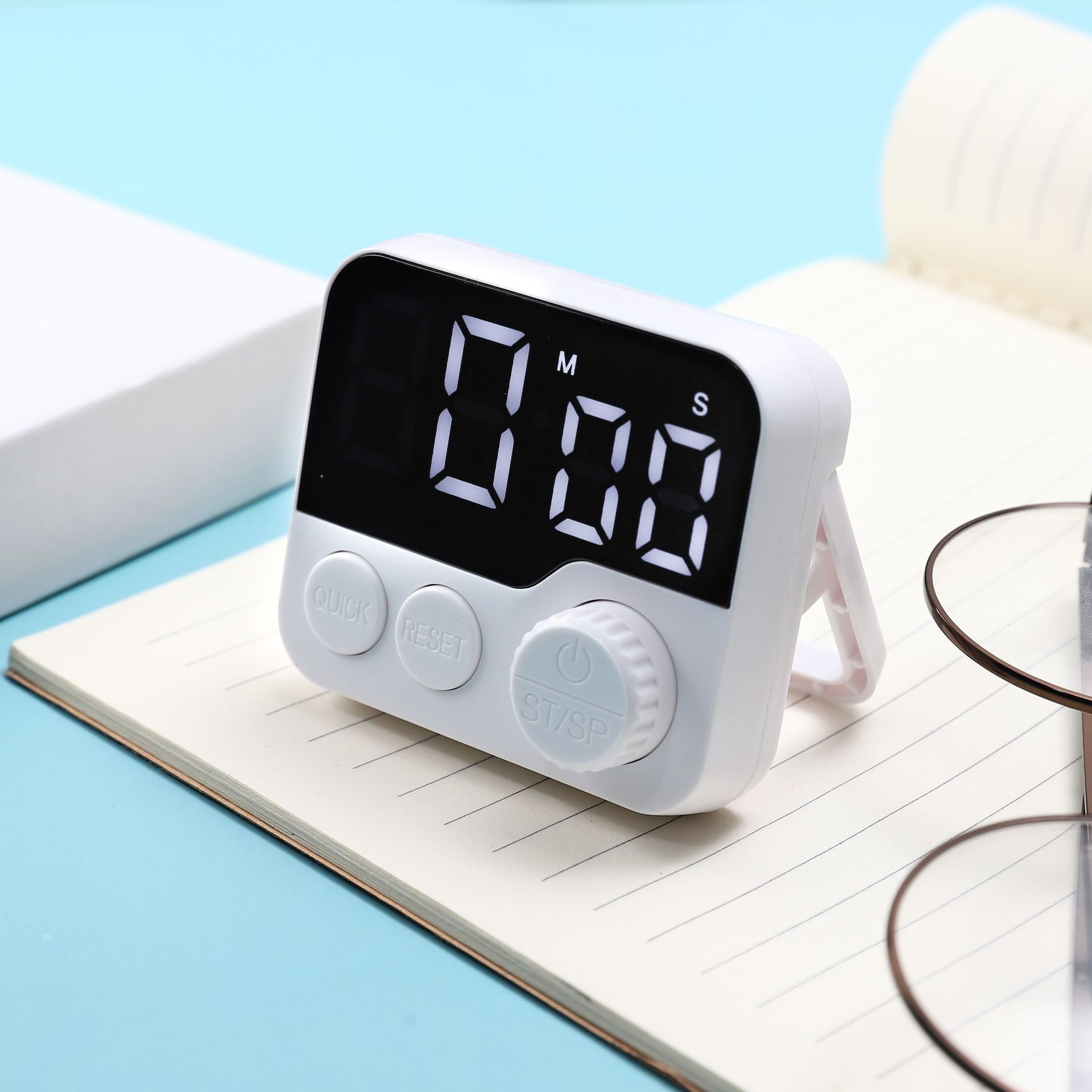 Digital LCD kitchen timer with on/off switch, mute and loud alarm, 24-hour clock, children, teachers, kitchen: WHITE