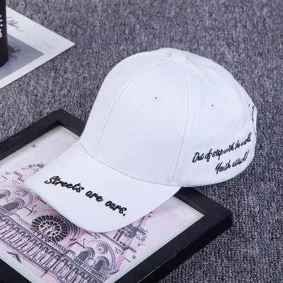 Eenvoudige geborduurde baseballpet met kruis van katoen, snapback, zomerse hiphoppetten voor koppels, buitenzonwering, unisex hoeden: Wit 2