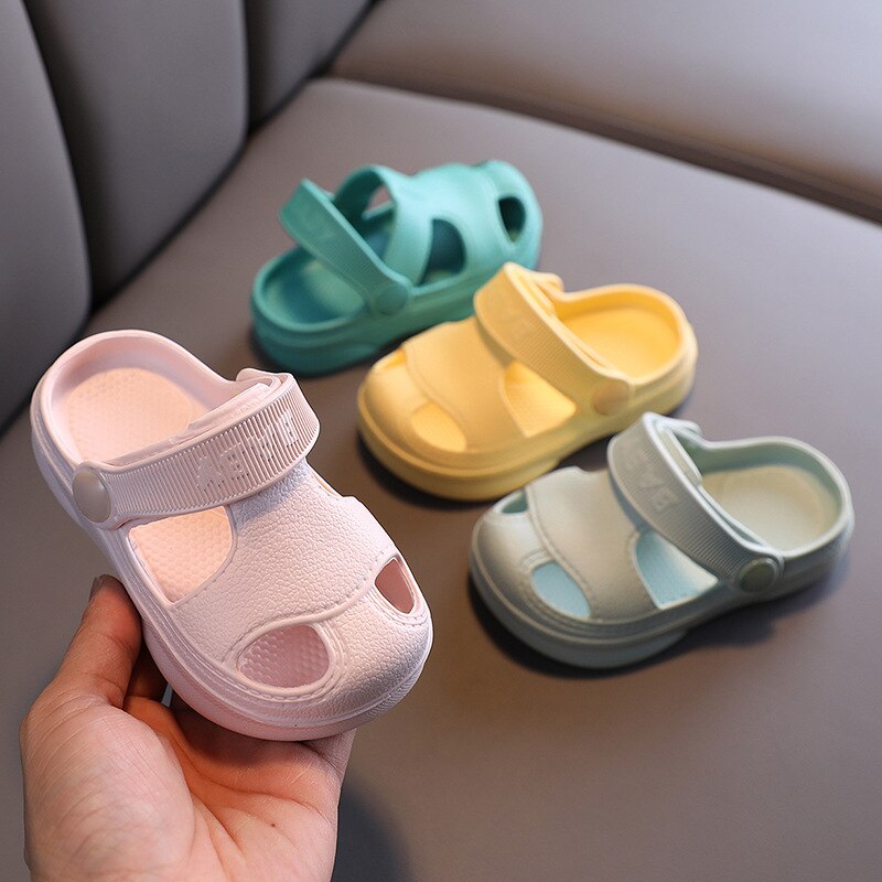 Zapatillas de casa de verano para bebé, zapatos de suela suave de EVA para jardín, sandalias antideslizantes para exteriores, zapatos de playa para niños