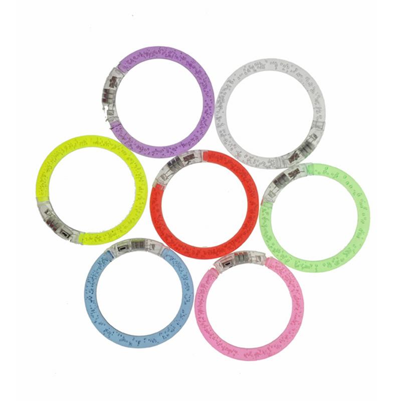 Oplichtende armband van acryl, flitsende led, lichtgevende elektronische armband, lichtgevende armband, speelgoed voor kerstmis