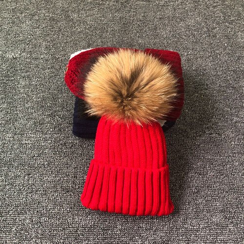 Gorro con pompones de piel para mujer, gorro de punto, gorros gruesos, de invierno: red with fur / kid size