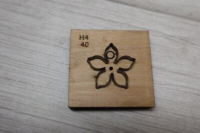 Japan Stahl Klinge Stahl Regel Stirbt schneiden für Leder Stichworte Geprägte Etikett Fünf Blütenblatt Blume Für Kleid Frauen Tasche Hand schlagen Werkzeug: Blütenblatt 40mm