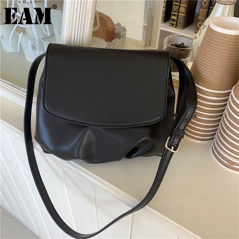 [EAM] Women Vintage Wrinkled Brief PU Leather Flap Personality All-match Crossbody Shoulder Bag Tide 18A0339