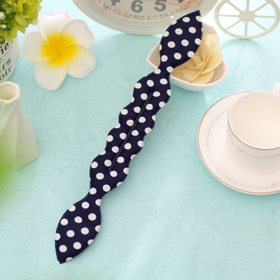 einrollen Mädchen 1PC Blumen- Punkte Lippen Stil Hase Ohren Magie Schwamm Haar Styling Brötchen Hersteller Twist Curler Werkzeug Haar-Accessoire: Schwarz