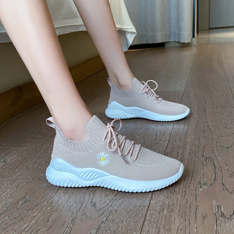 Damesneakers letvægtssok sko fritidsbroderi åndbar mesh løbesko hvid