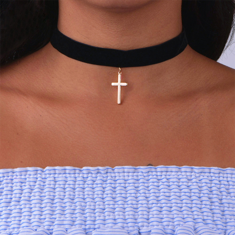 Mode Eenvoudige Zwarte Flanellen Cross Hanger Ketting Vrouwen Wedding Party Choker Sieraden Charmante Dame Sleutelbeen Keten