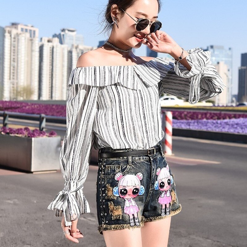 Harajuka Cartoo Embroidery Rivet Hole Ripped Womens Denim Shorts Preppy Style Female Straight Shorts Casual Streetwear