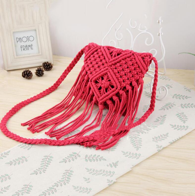 Neue Stroh Tasche Böhmischen Quaste Strand Tasche Frauen Häkeln Fransen Crossbody Ultraleicht Schulter Tasche Frauen Kleine Bolsos Feminina: Red
