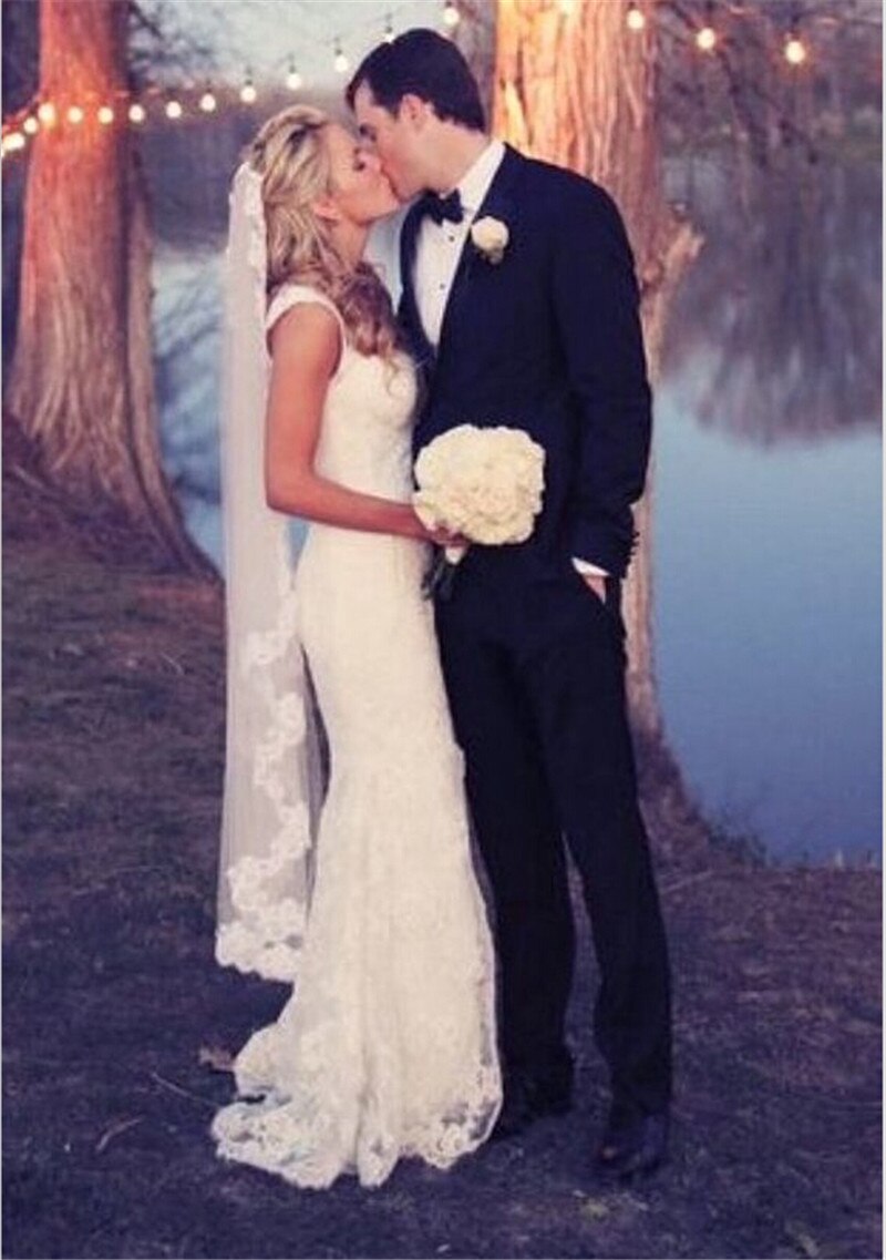 Short Lace Wedding Veil with Comb Soft Tulle Bridal Veil White Ivory Short Veil